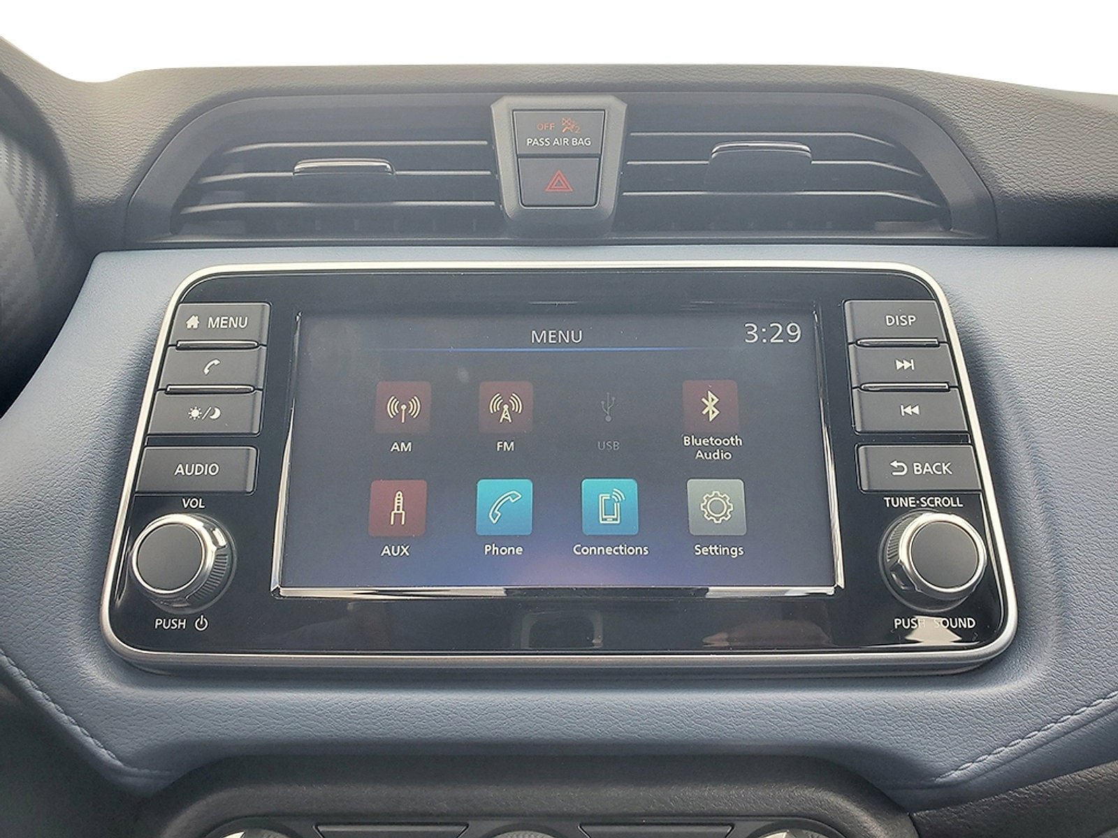 New 2025 Nissan Versa SV w/ Trunk Package FWD image 29