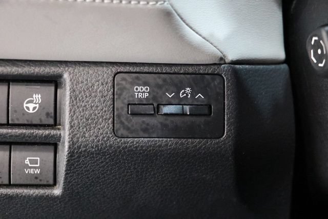 Used 2019 Toyota Avalon Touring w/ Advanced Safety Package FWD image 21
