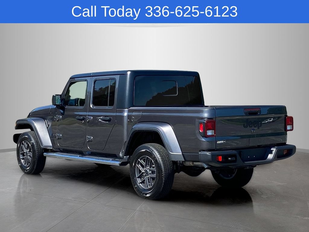 New 2025 Jeep Gladiator Sport AWD/4WD image 3