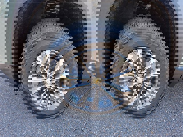 New 2026 Chevrolet Equinox LT w/ Convenience Package II image 9