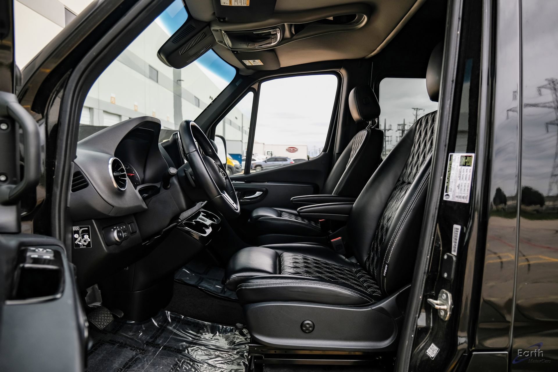Used 2024 Mercedes-Benz Sprinter 2500 image 35