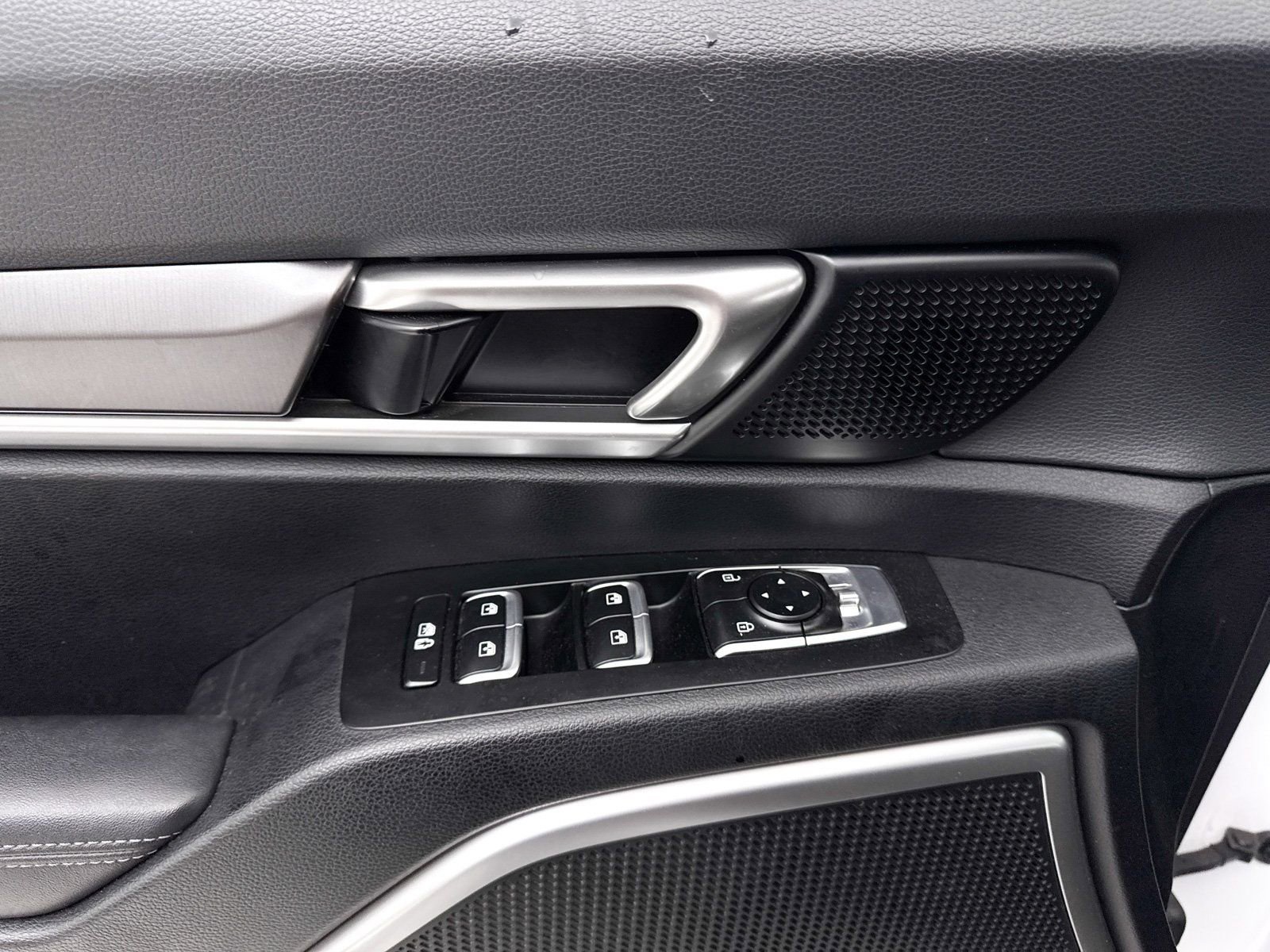 Used 2023 Kia Telluride LX image 25