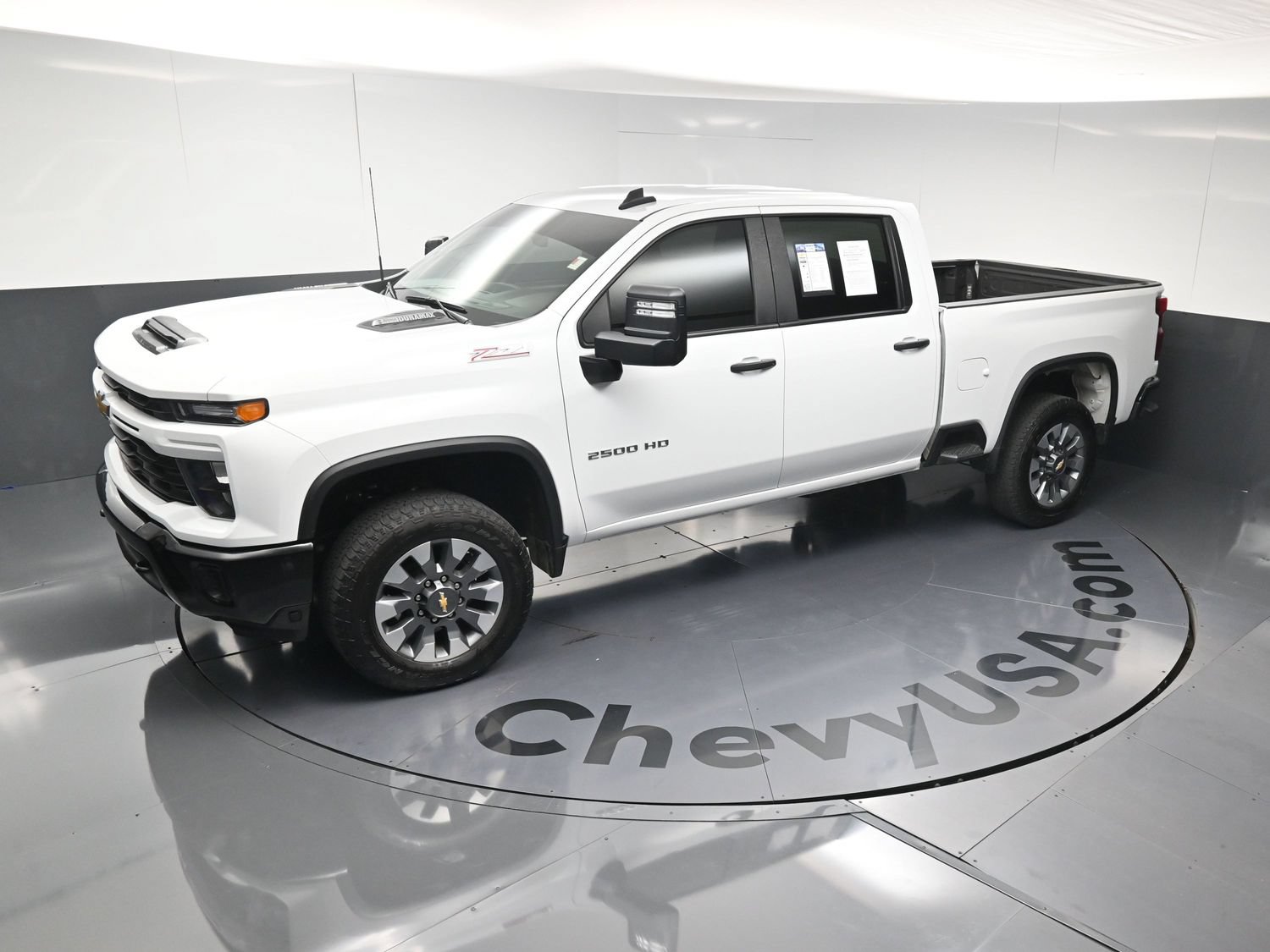 Used 2024 Chevrolet Silverado 2500 Custom w/ Custom Value Package AWD/4WD image 30