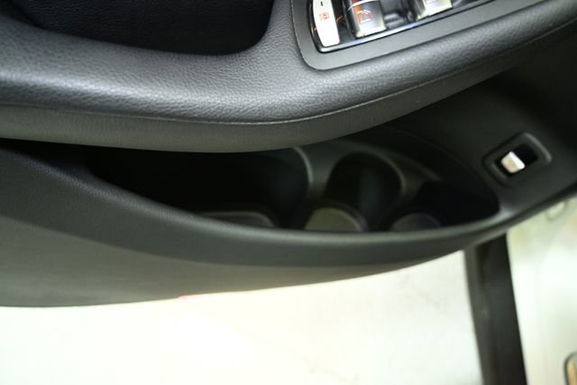 Used 2018 Mercedes-Benz GLC 300 4MATIC image 44