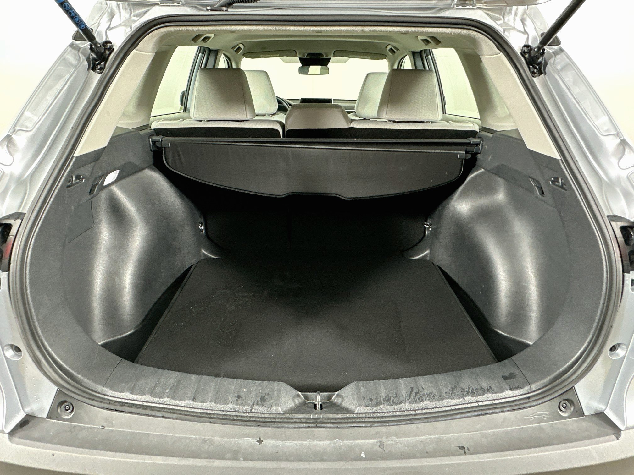 Used 2025 Toyota Corolla Cross L FWD image 28