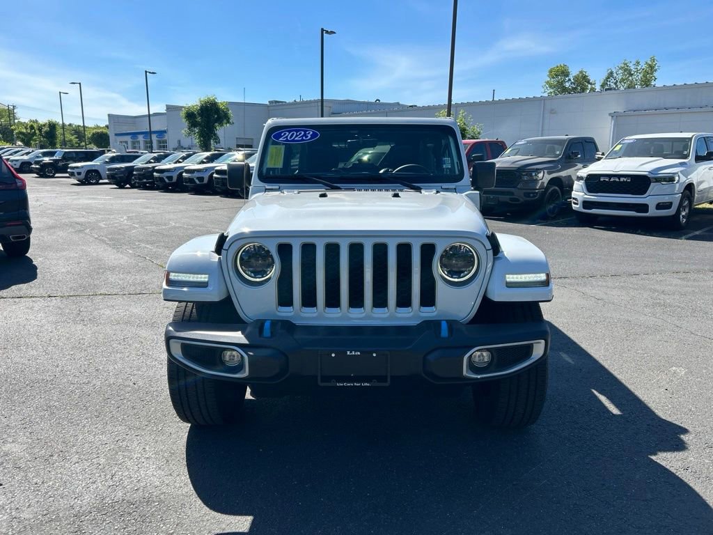 Used 2023 Jeep Wrangler Unlimited Sahara AWD/4WD image 9