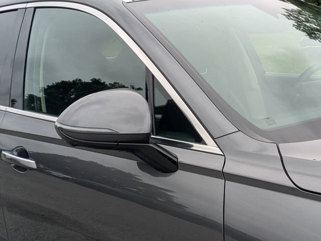 Used 2022 Genesis GV70 2.5T w/ Advanced Package image 11