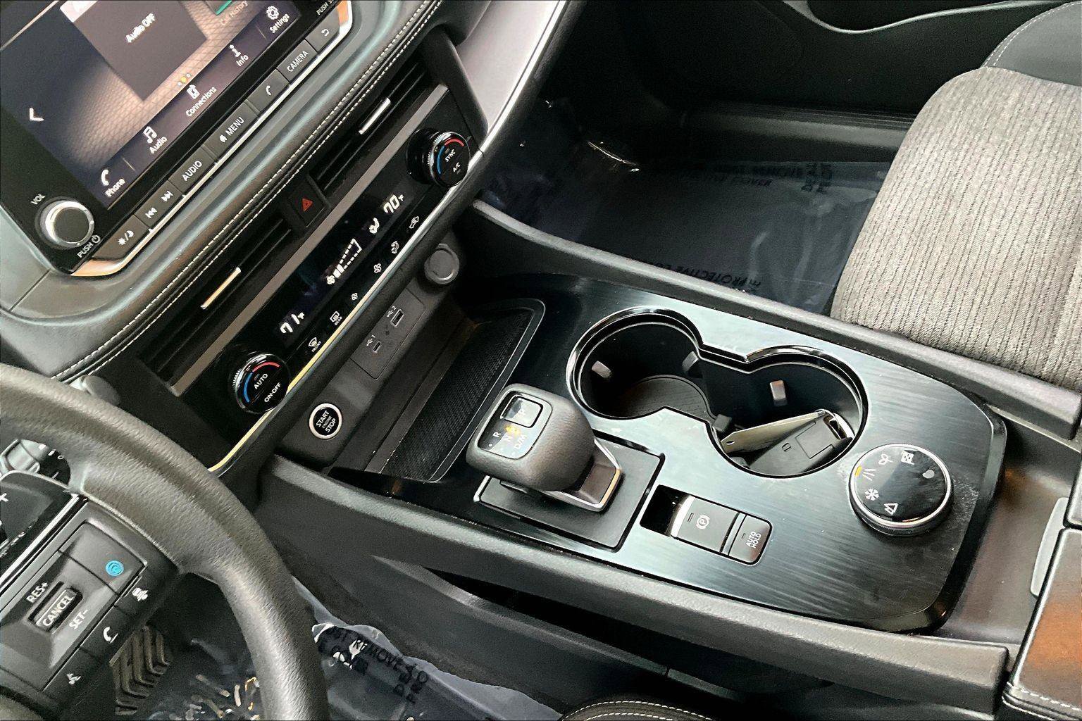 Used 2023 Nissan Rogue SV image 15