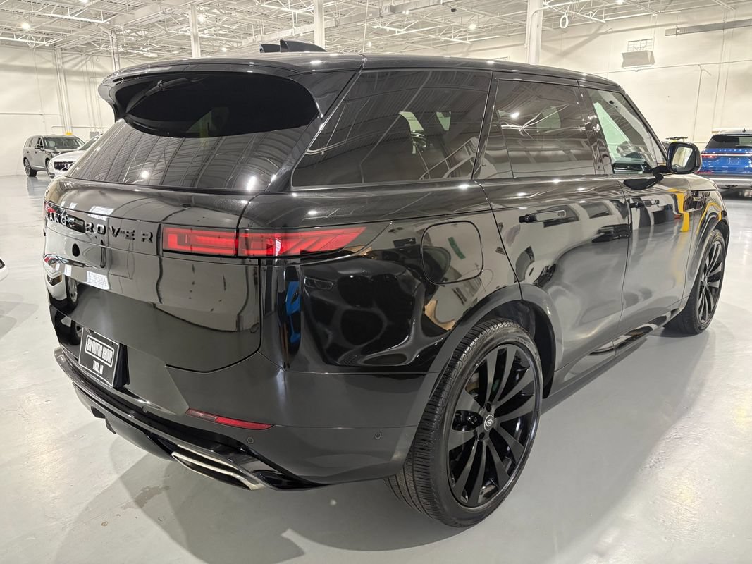 Used 2024 Land Rover Range Rover Sport Dynamic SE AWD/4WD image 7