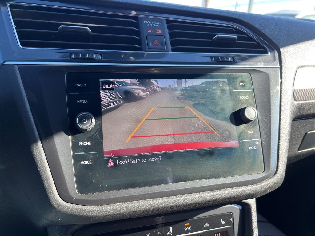 Used 2022 Volkswagen Tiguan SE image 13