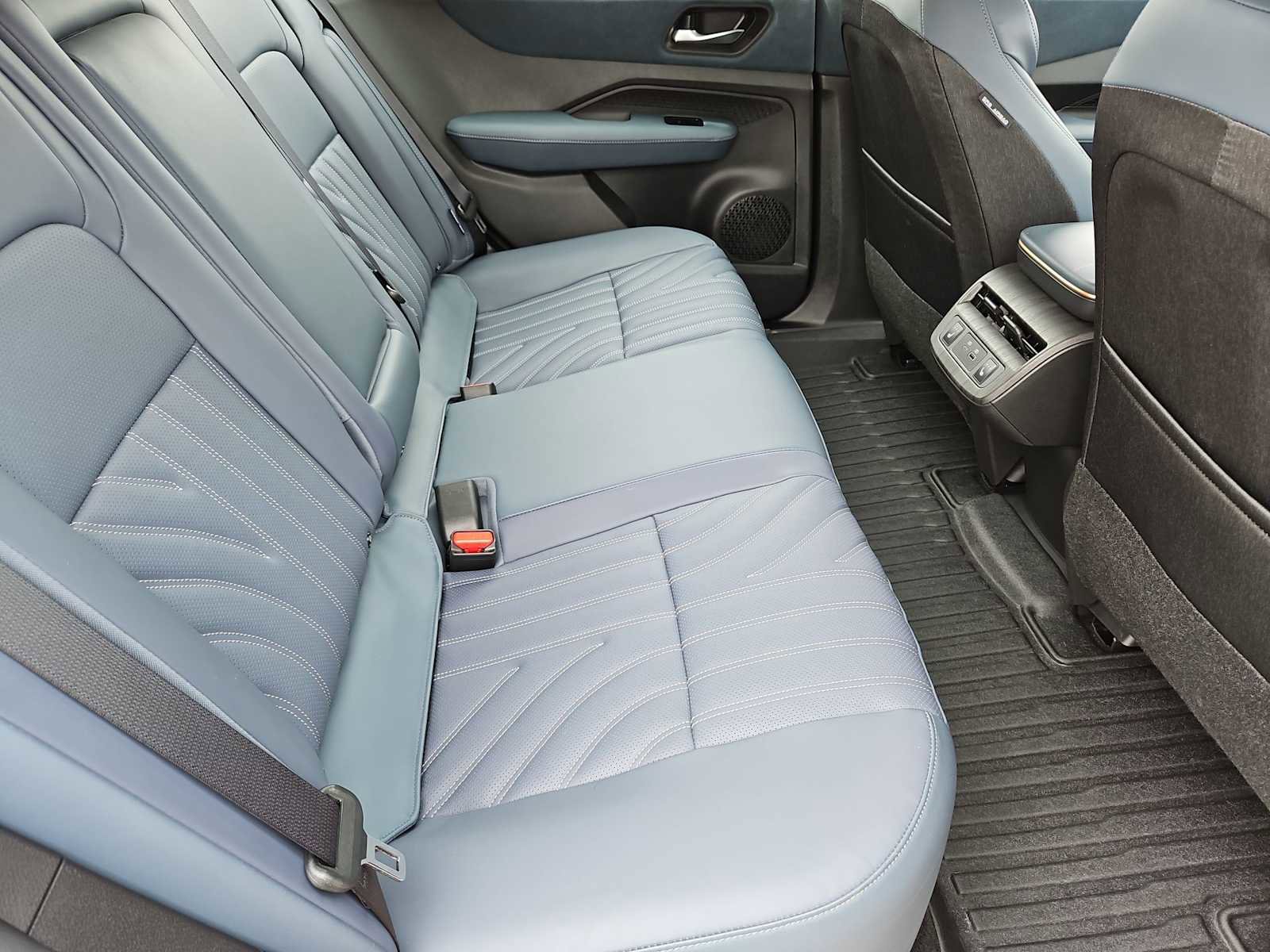 Used 2023 Nissan Ariya image 22