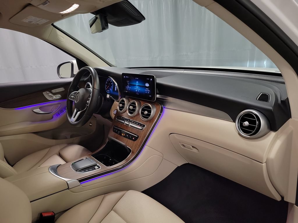 Used 2022 Mercedes-Benz GLC 300 4MATIC w/ Premium Package Lite image 26