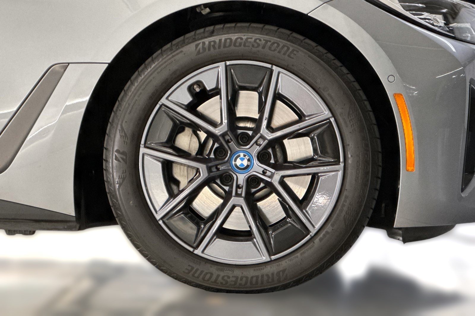 Used 2023 BMW i4 eDrive40 w/ Premium Package RWD image 12