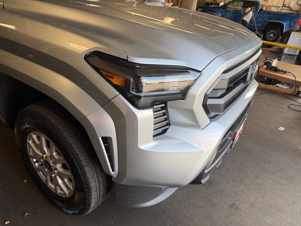 Certified 2025 Toyota Tacoma SR5 AWD/4WD image 28