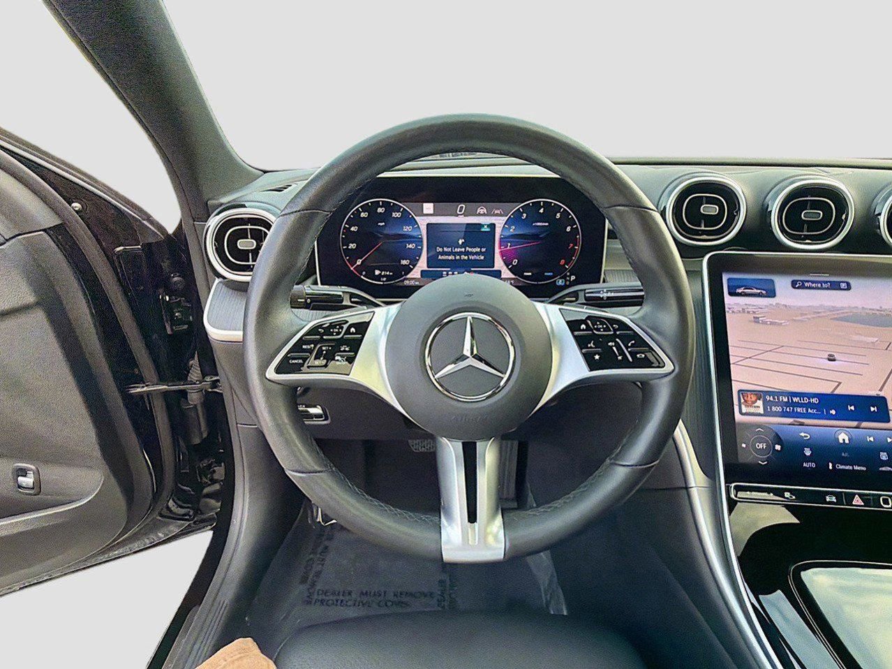 Used 2025 Mercedes-Benz C 300 Sedan image 40