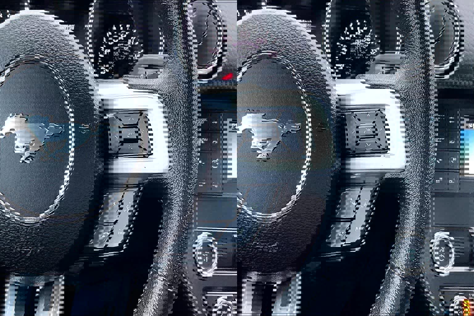 Used 2022 Ford Mustang Coupe image 25