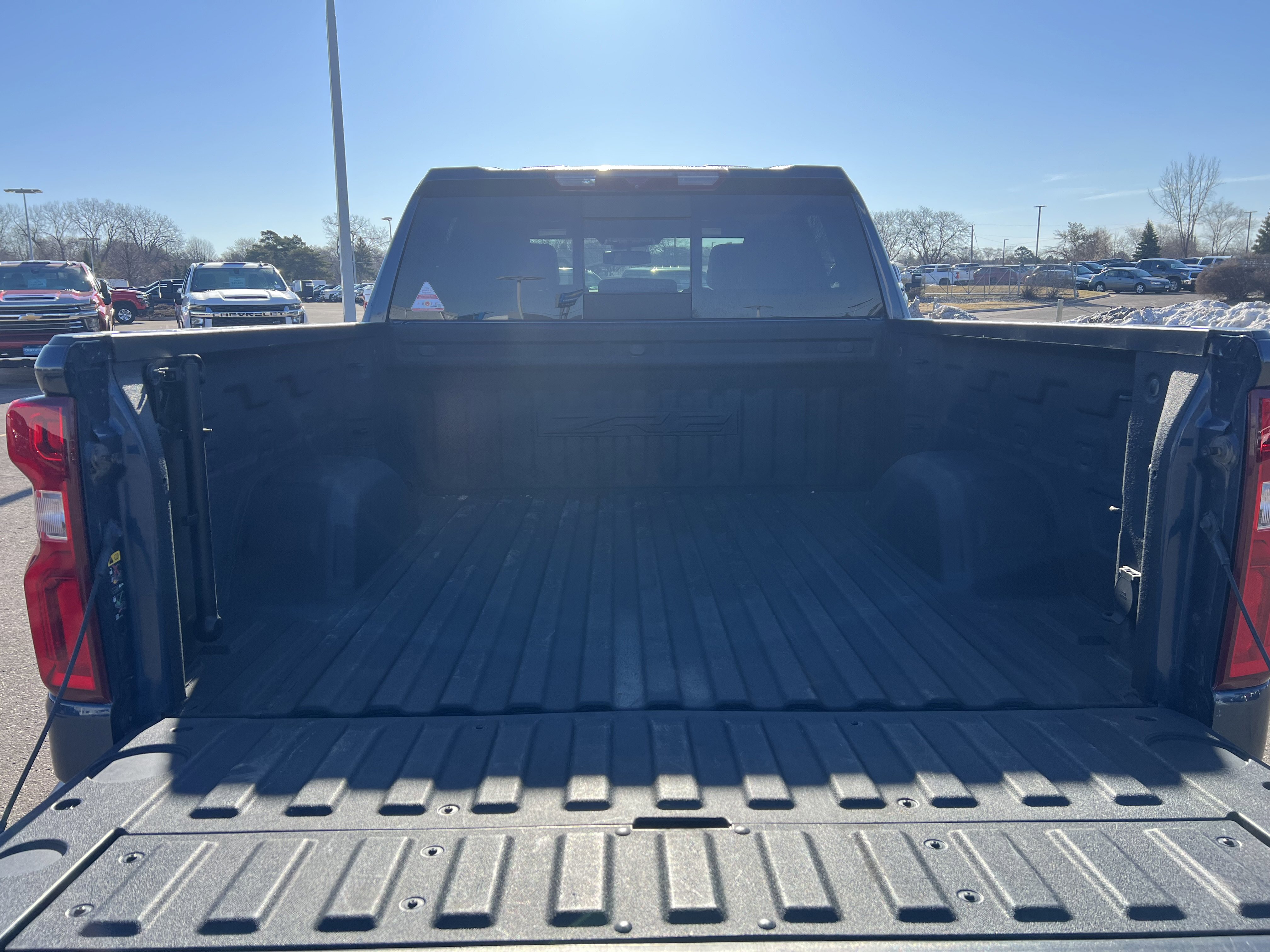 Used 2023 Chevrolet Silverado 1500 ZR2 image 10