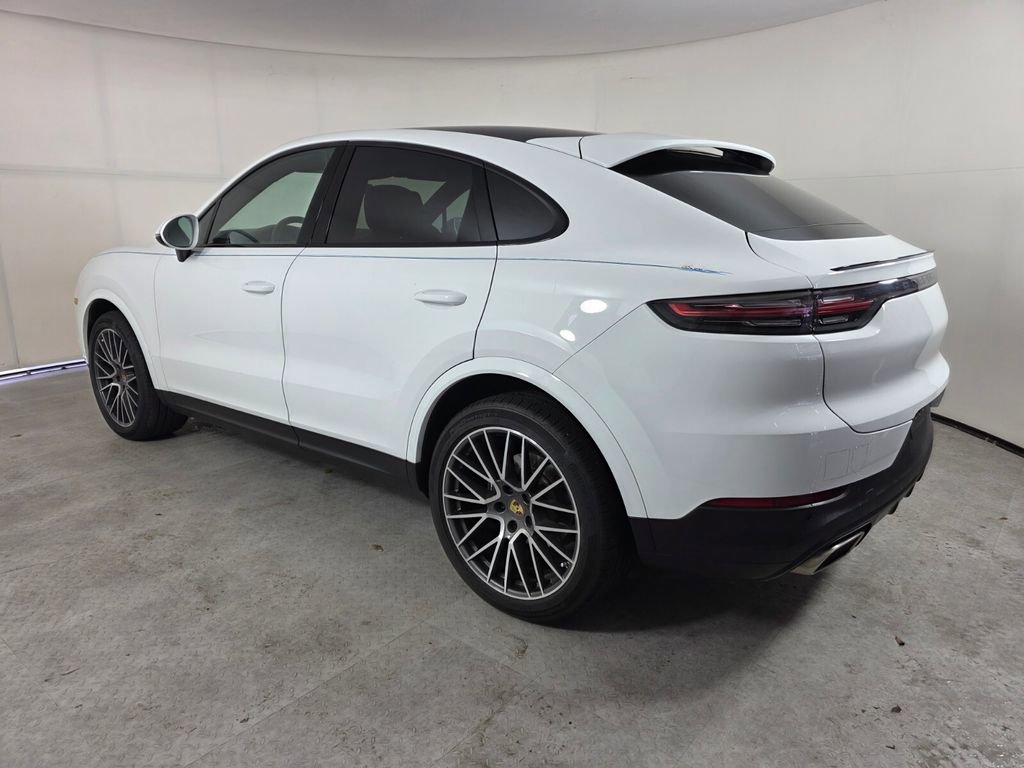 Used 2021 Porsche Cayenne Coupe AWD/4WD image 6