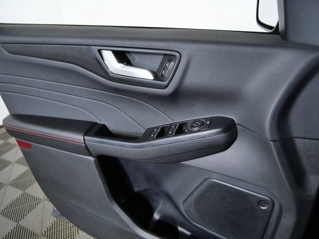 Certified 2025 Ford Escape ST-Line AWD/4WD image 23
