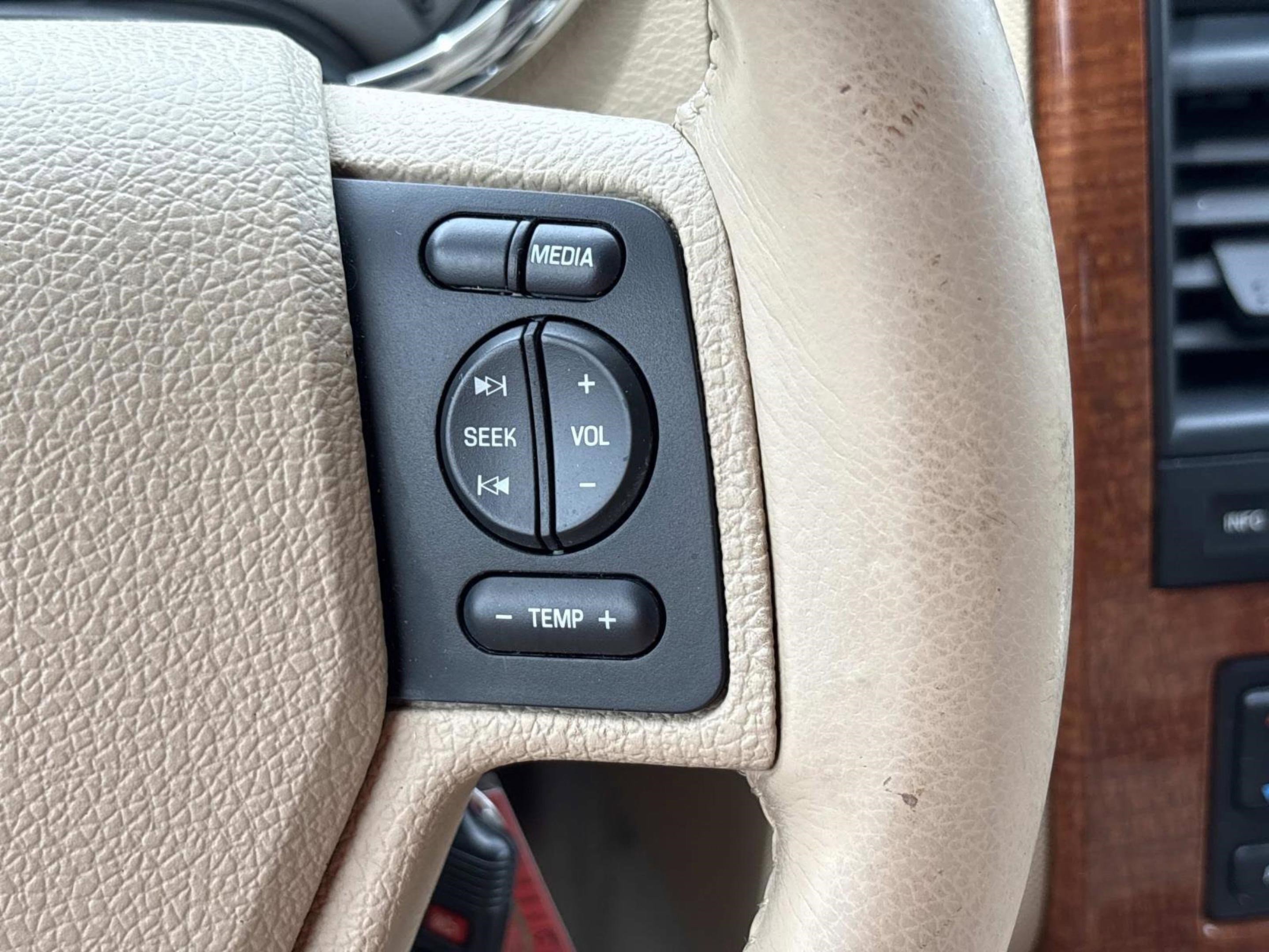 Used 2006 Ford Explorer Eddie Bauer AWD/4WD image 27