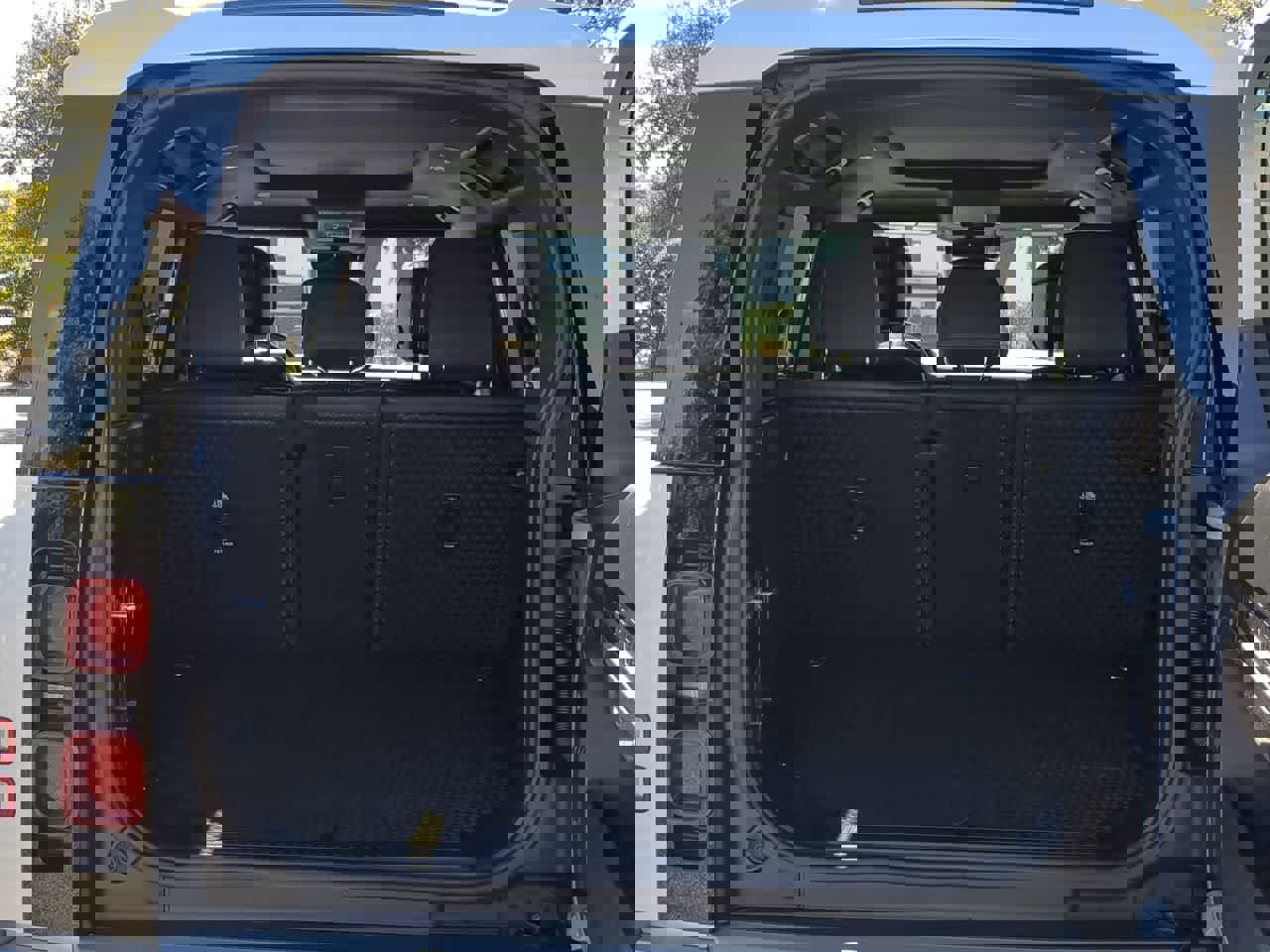 Used 2022 Land Rover Defender 110 XS Edition image 37