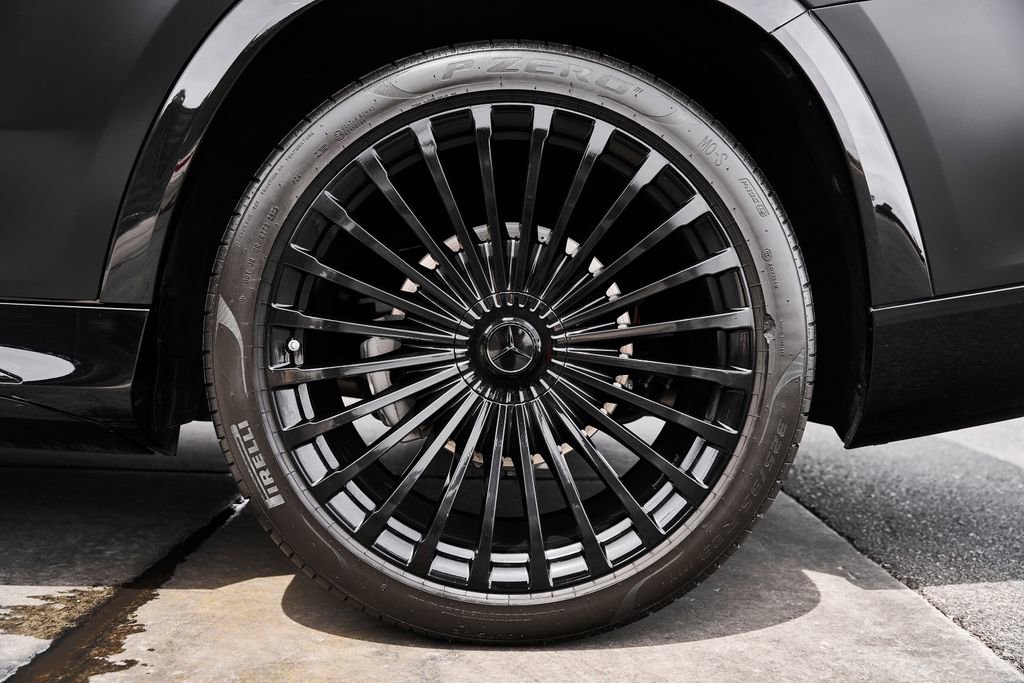 Used 2024 Mercedes-Benz Maybach GLS 600 4MATIC image 21