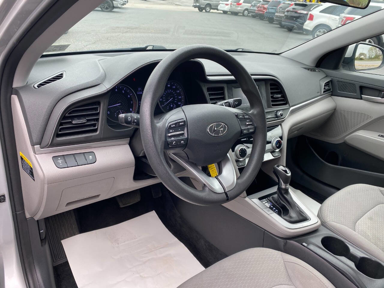Used 2019 Hyundai Elantra SE image 10