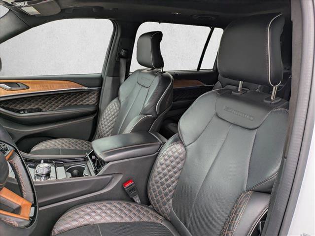 Used 2024 Jeep Grand Cherokee L Summit image 10