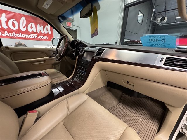 Used 2013 Cadillac Escalade EXT AWD/4WD image 10