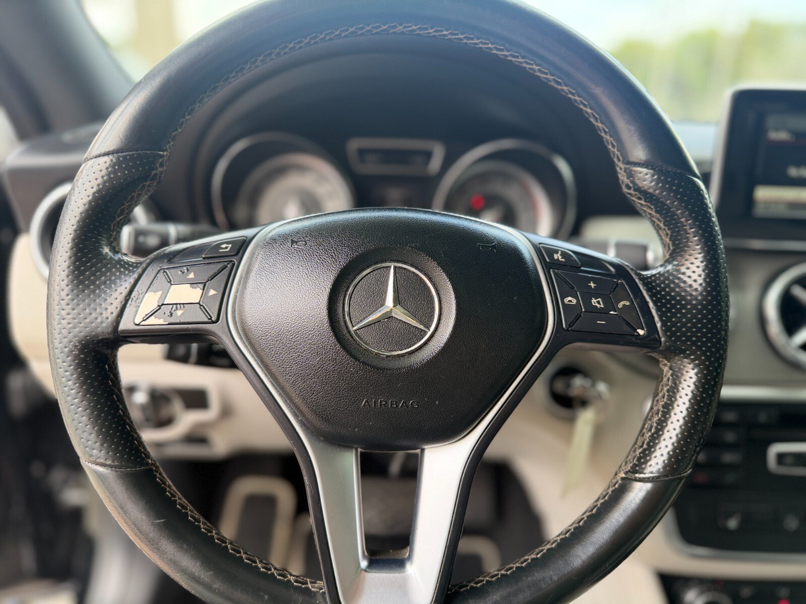 Used 2014 Mercedes-Benz CLA 250 4MATIC image 16