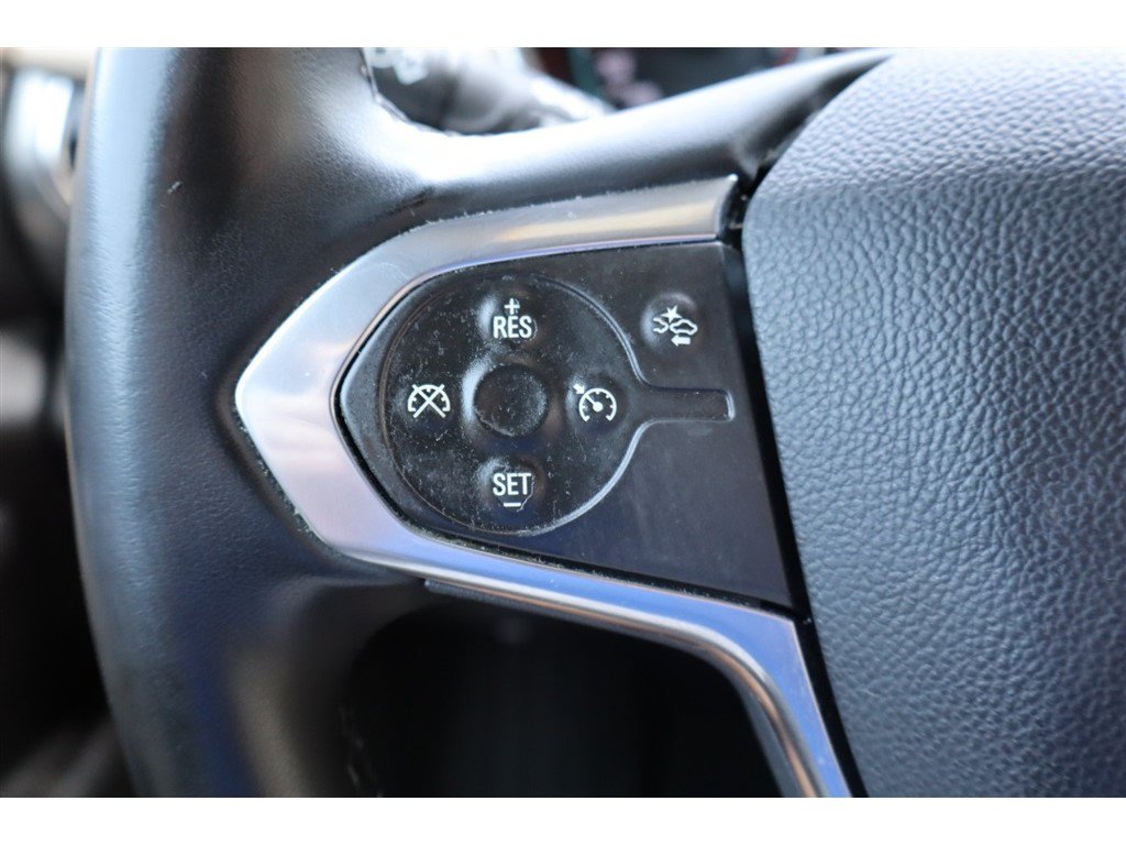 Used 2023 Chevrolet Traverse LT w/ LPO, Cargo Package AWD/4WD image 41