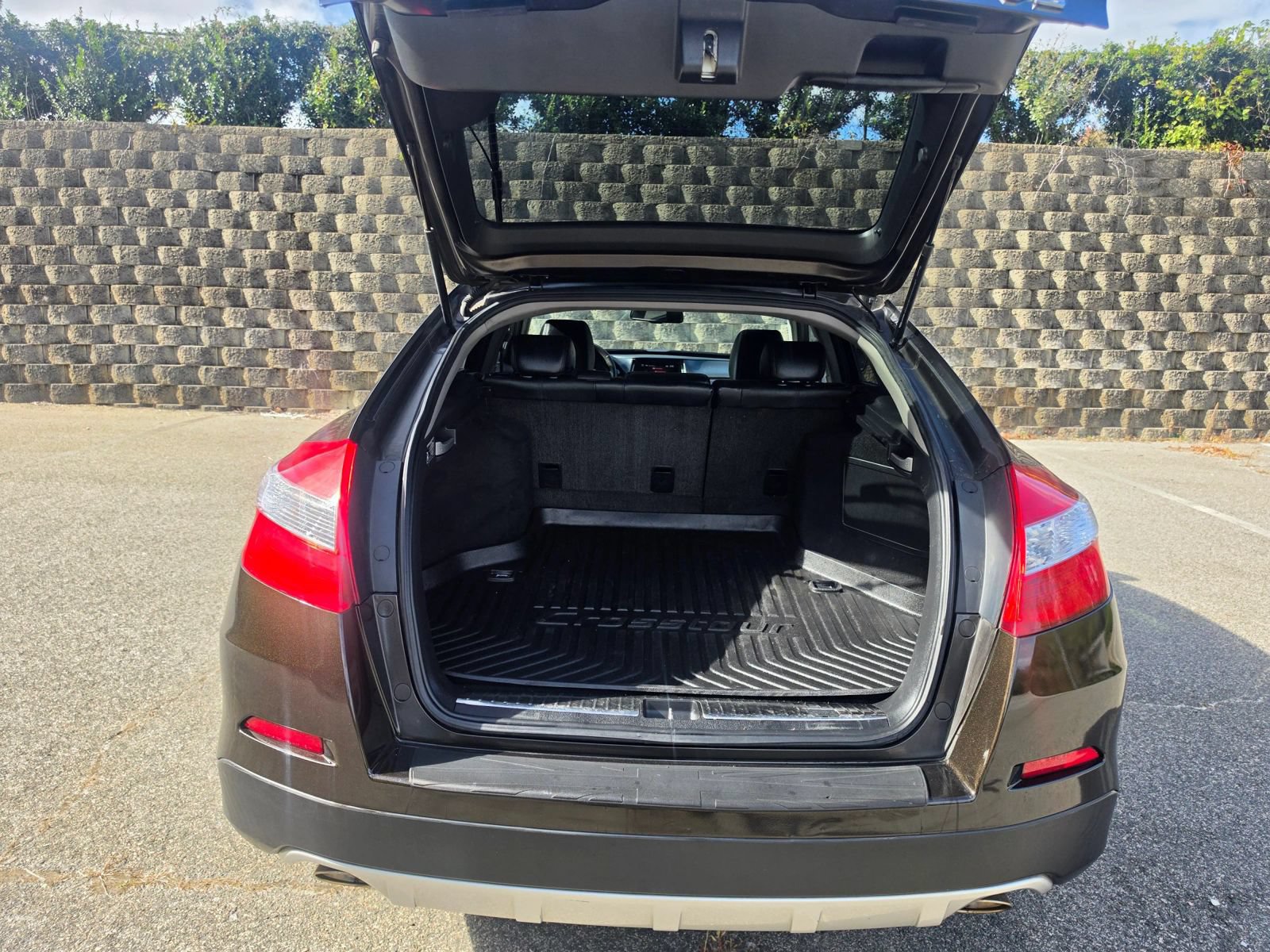 Used 2013 Honda Crosstour EX-L image 10
