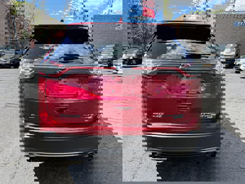 Used 2016 Ford Edge Titanium w/ Technology Package FWD image 6