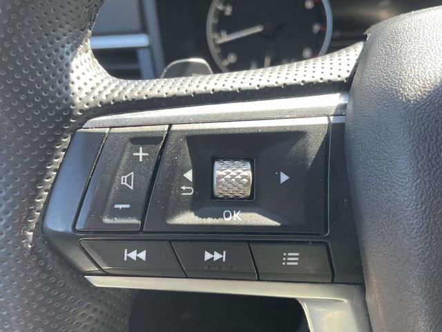 Used 2024 Mitsubishi Outlander SE image 17