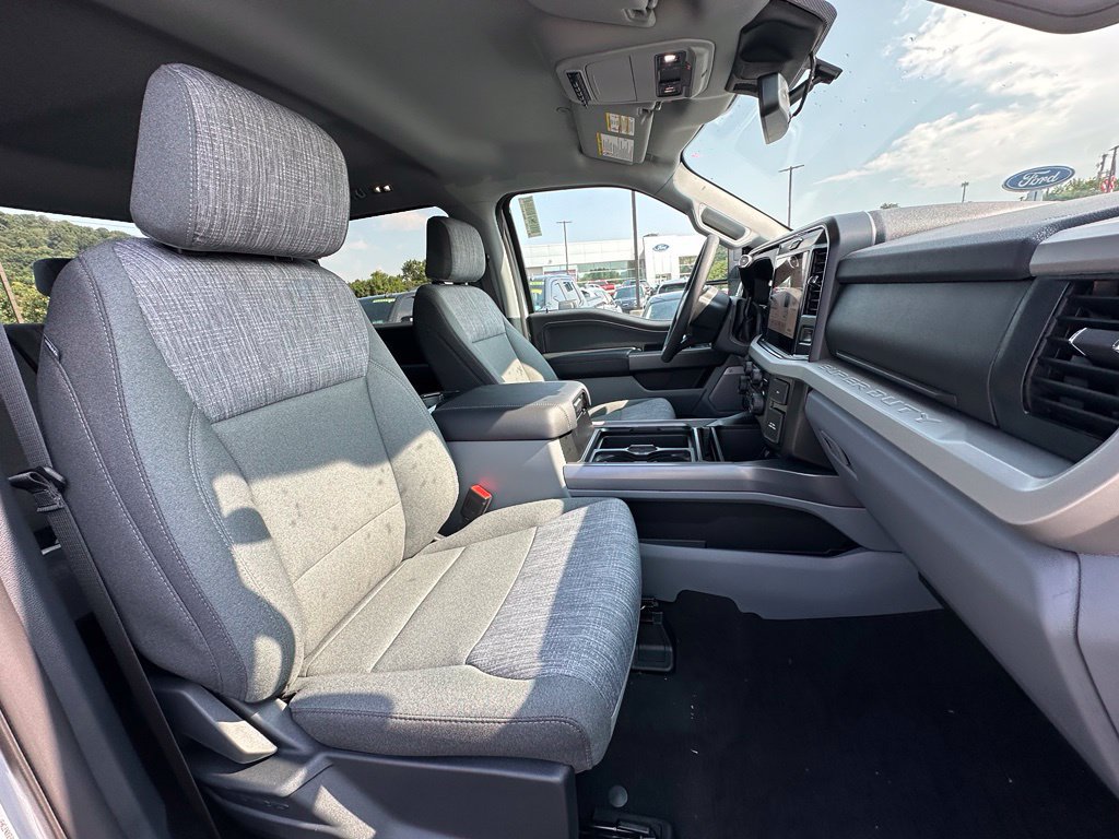 New 2026 Ford F350 XLT w/ XLT Premium Package AWD/4WD image 25
