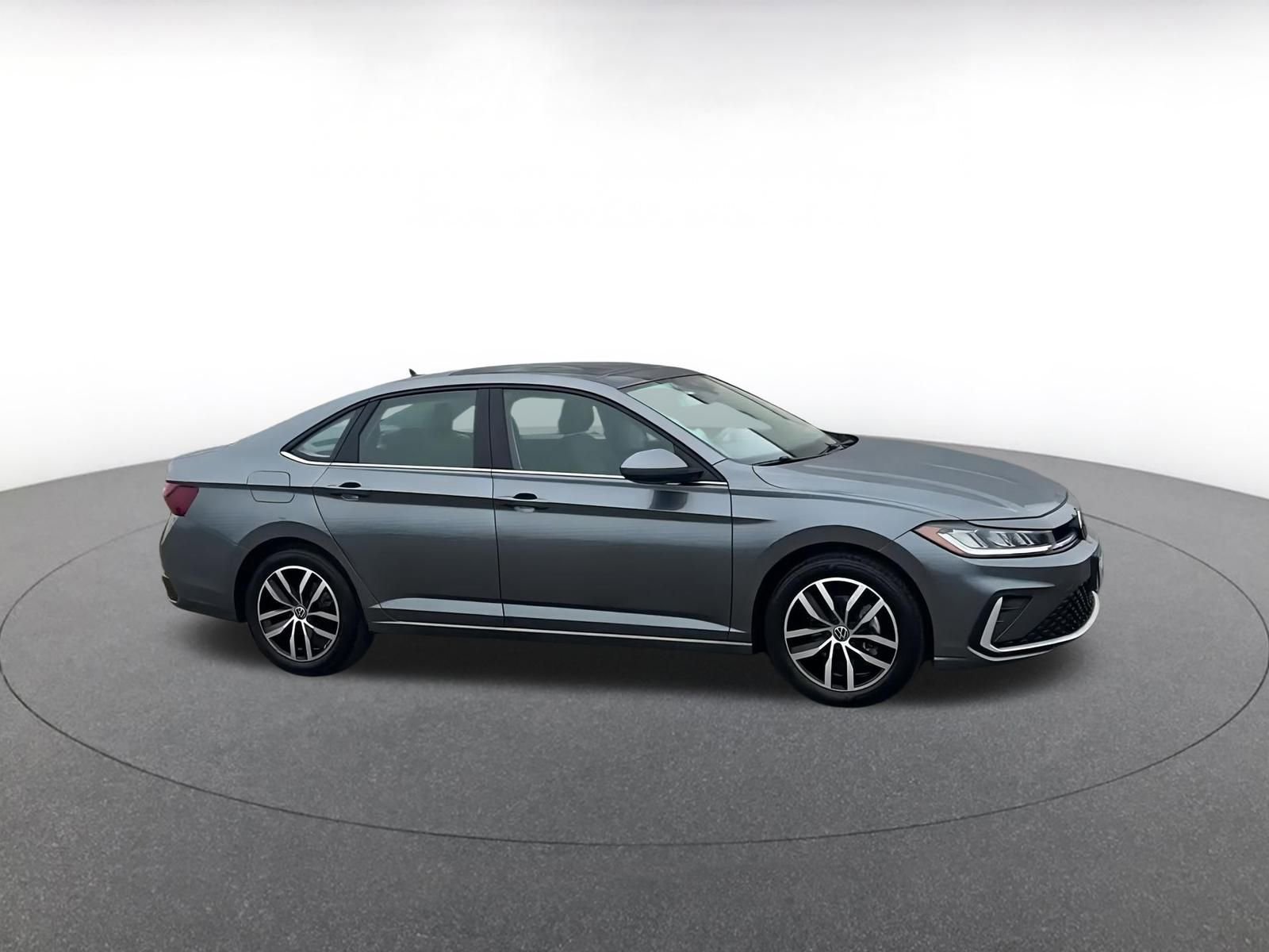 Used 2025 Volkswagen Jetta SE video 2