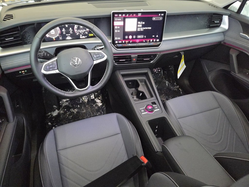 New 2026 Volkswagen Tiguan SE image 8