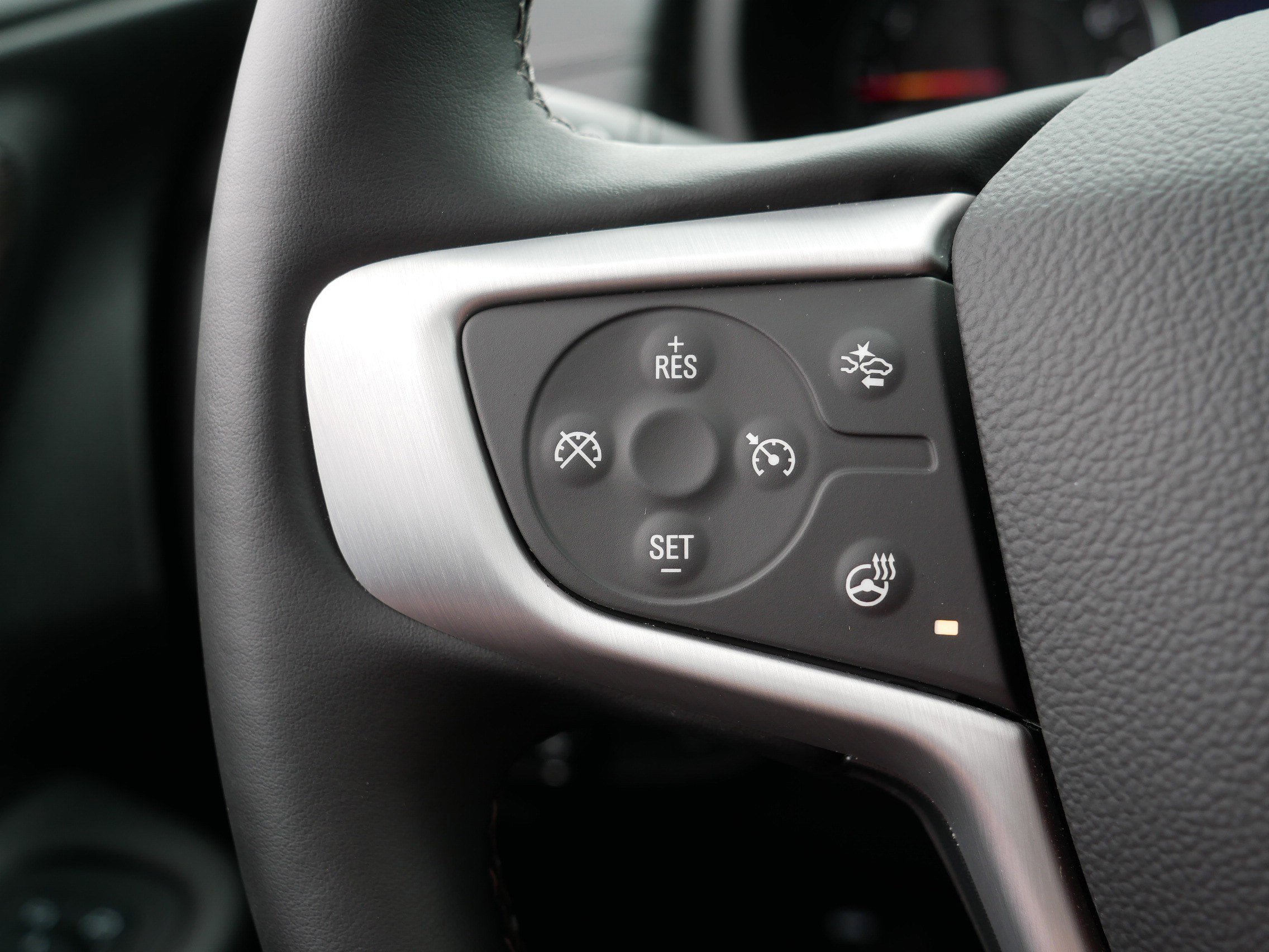 Used 2024 GMC Terrain SLT w/ Infotainment Package II image 28