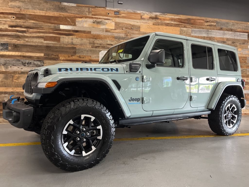 Used 2024 Jeep Wrangler Unlimited Rubicon 4xe AWD/4WD image 18