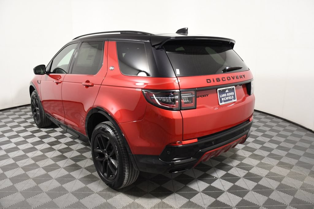 Certified 2025 Land Rover Discovery Sport Dynamic SE AWD/4WD image 4