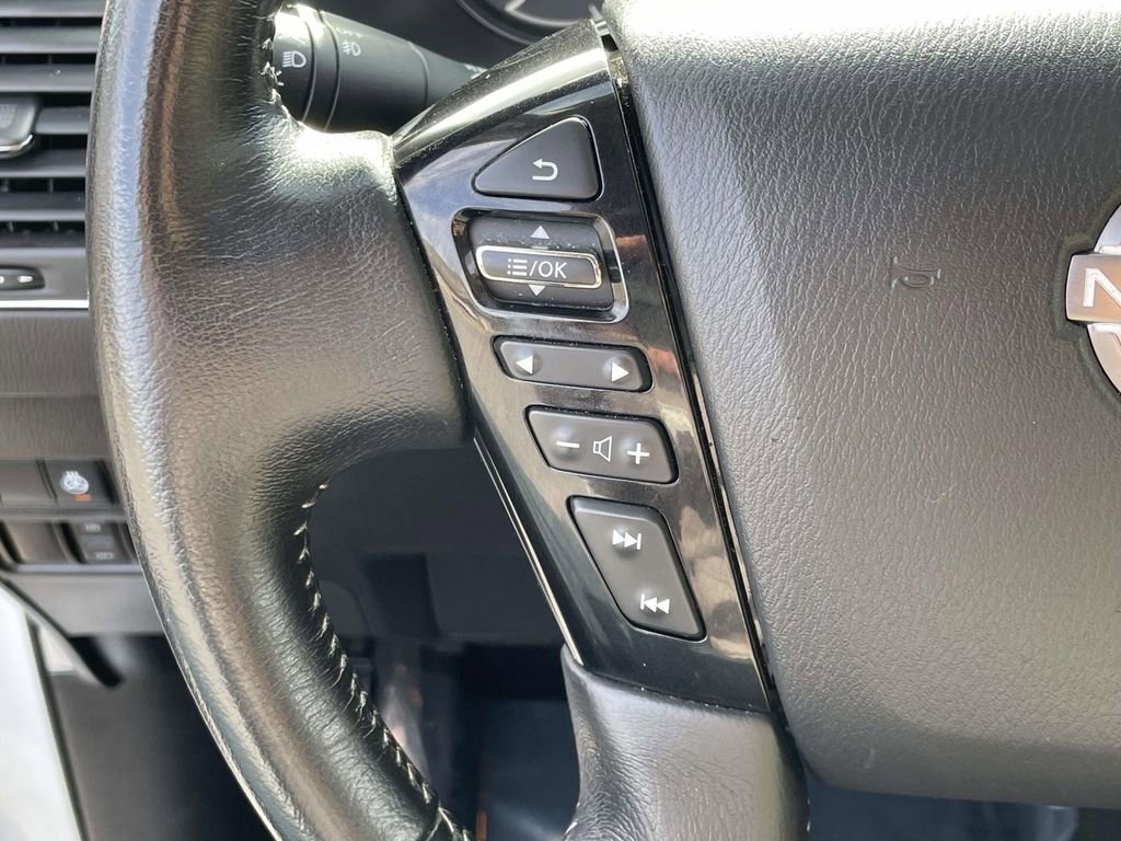 Used 2023 Nissan Armada SL w/ Captain's Chairs Package image 22