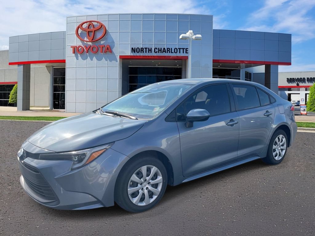 Used 2024 Toyota Corolla LE FWD image 4