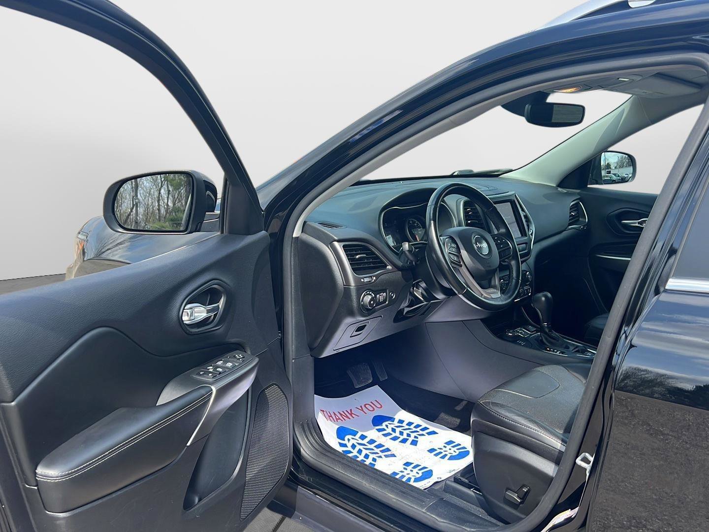 Used 2021 Jeep Cherokee Latitude Lux w/ Comfort/Convenience Group image 15