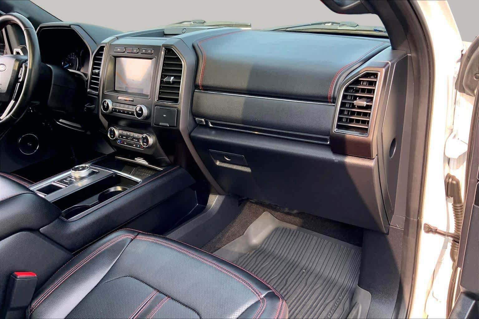 Used 2021 Ford Expedition Limited RWD image 17