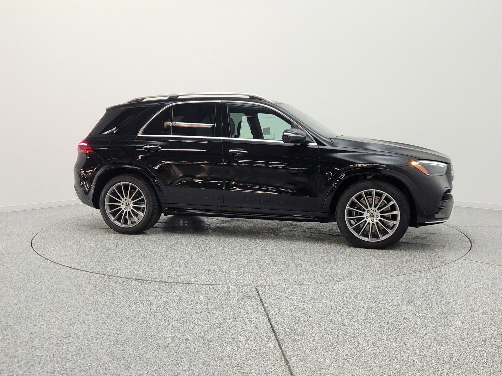 New 2026 Mercedes-Benz GLE 580 4MATIC image 4