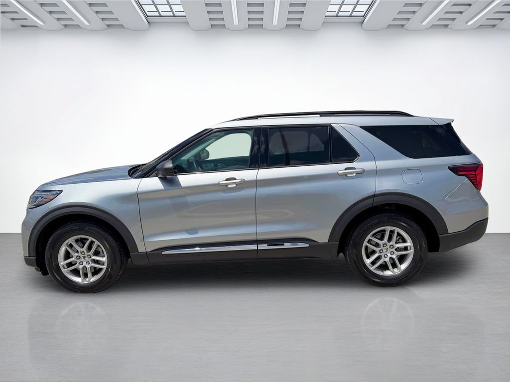 Used 2025 Ford Explorer Active w/ Active Comfort Package RWD image 6