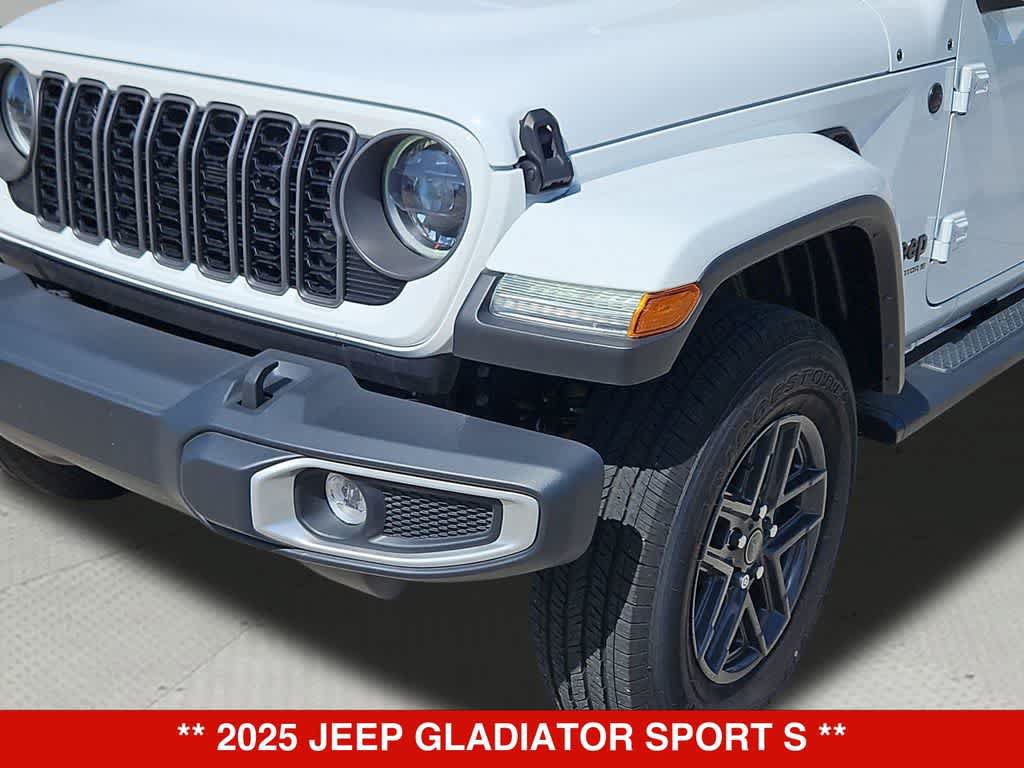 New 2025 Jeep Gladiator Sport AWD/4WD image 11