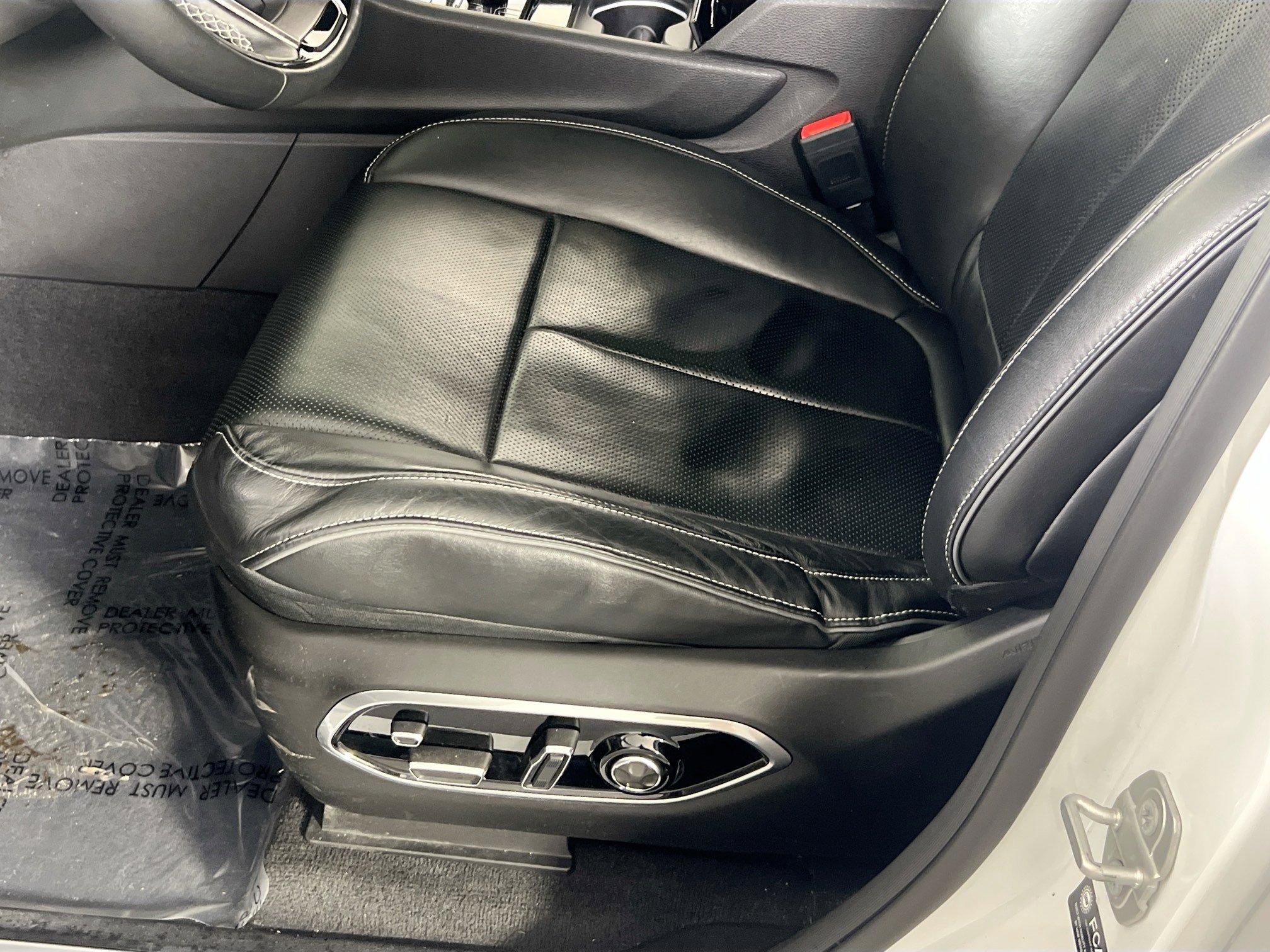 Used 2022 Jeep Grand Cherokee Overland w/ Adv Protech Group III image 19