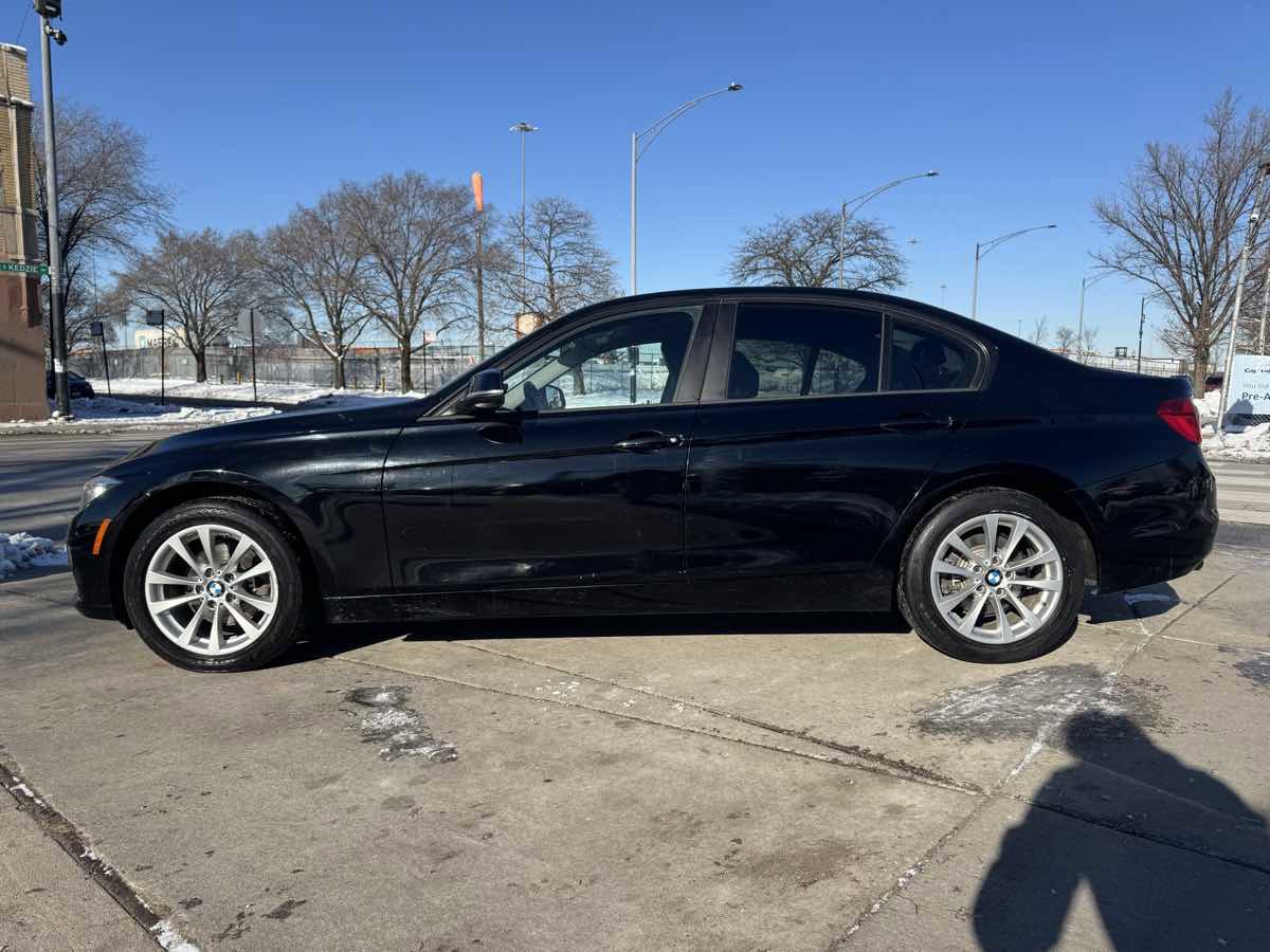 Used 2016 BMW 320i Sedan RWD image 7