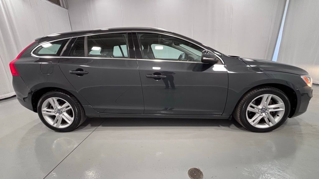 Used 2015 Volvo V60 T5 Premier image 5